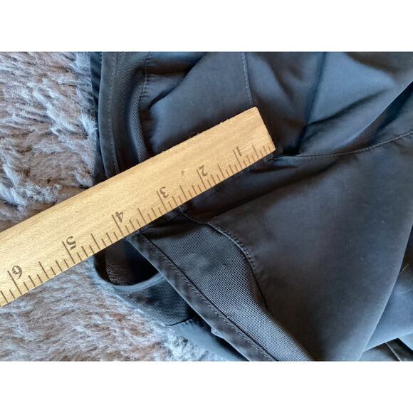 Athleta Women's Activewear Athletic Logo Mesh Racer Run Shorts 4 Black Size XS - Picture 12 of 12